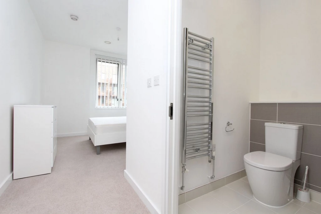 Similar Property: Ensuite Single Room in London City Airport,Gallions Reach