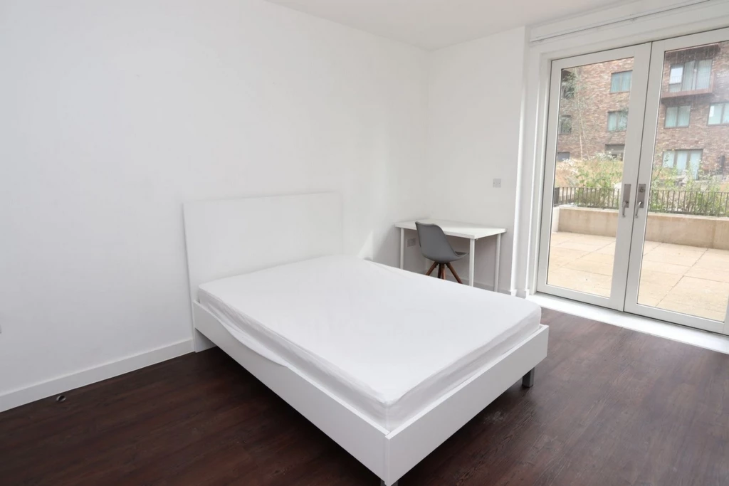 Similar Property: Double Room in London City Airport,Gallions Reach