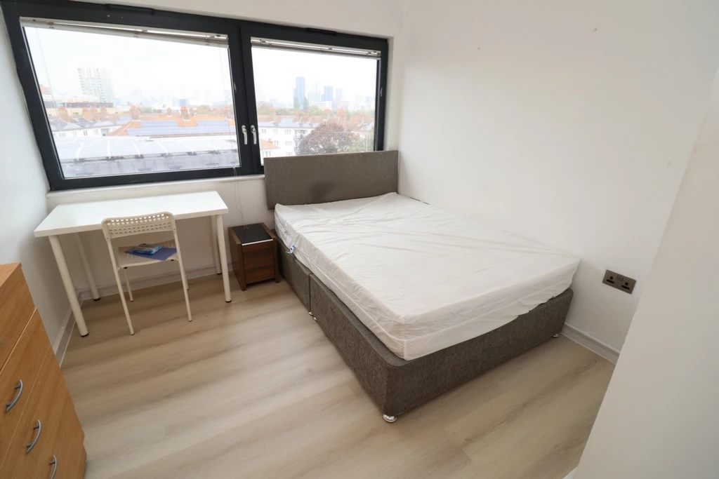 Similar Property: Double room - Single use in East Greenwich,Maze Hill