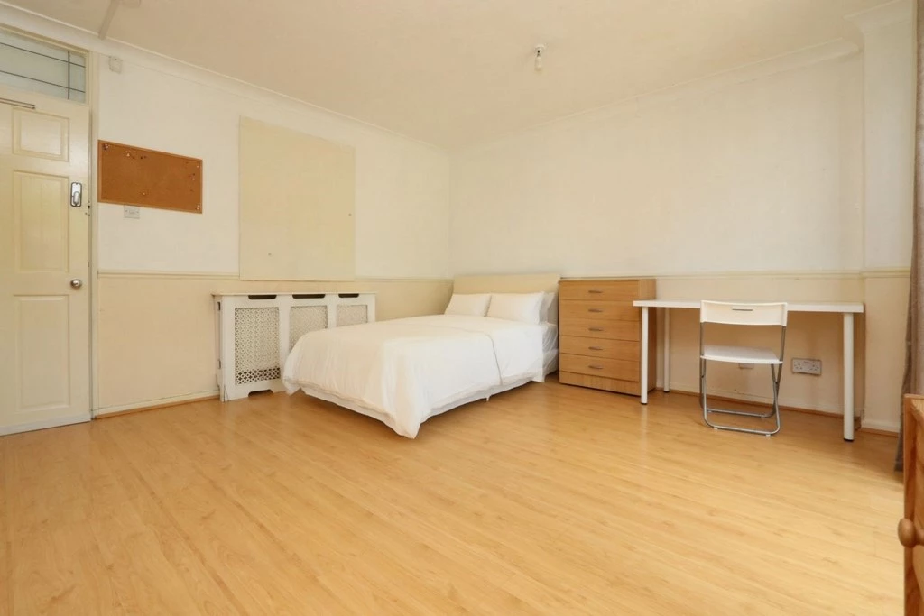 Similar Property: Double room - Single use in Stratford