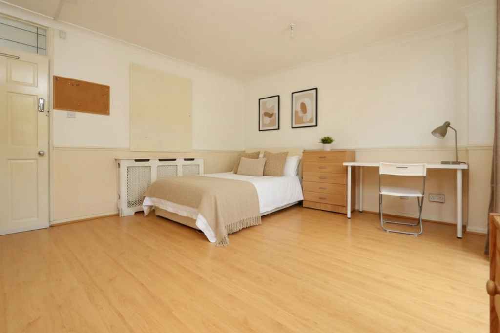 Similar Property: Double room - Single use in Stratford