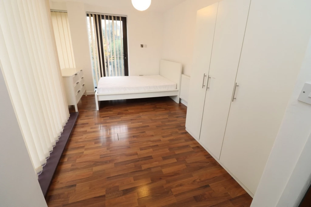 Similar Property: Double Room in Mudchute,Crossharbour