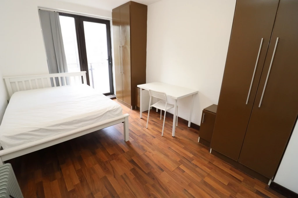 Similar Property: Double room - Single use in Mudchute,Crossharbour