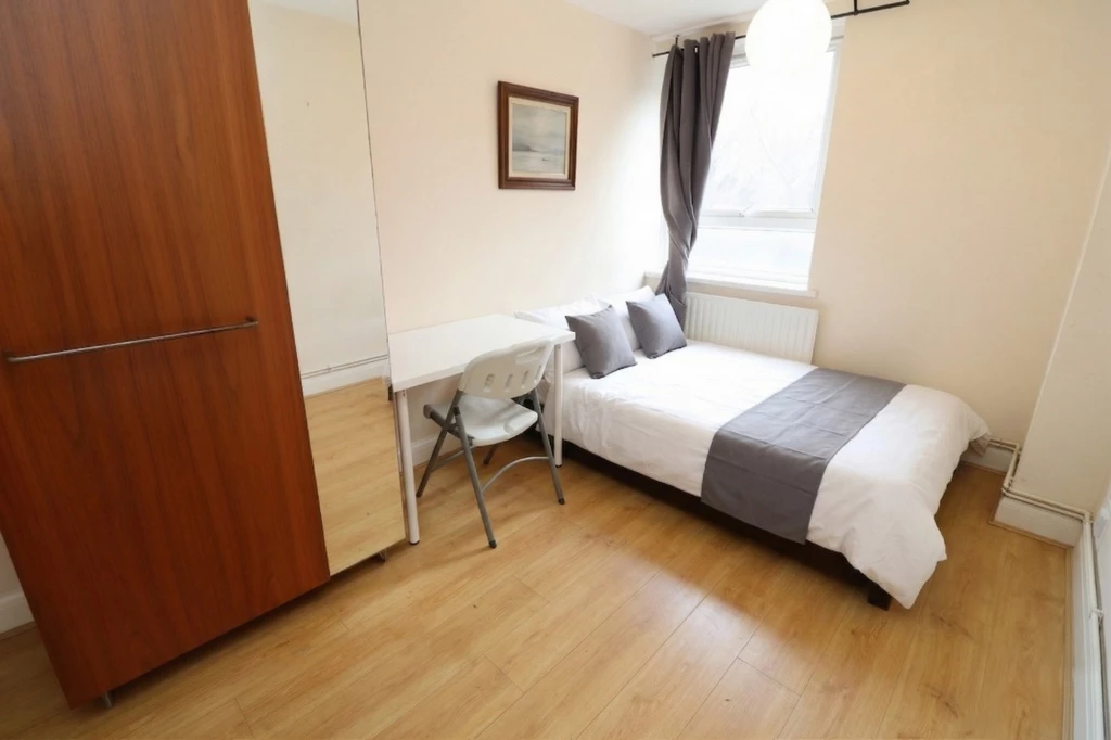 Similar Property: Double room - Single use in Poplar