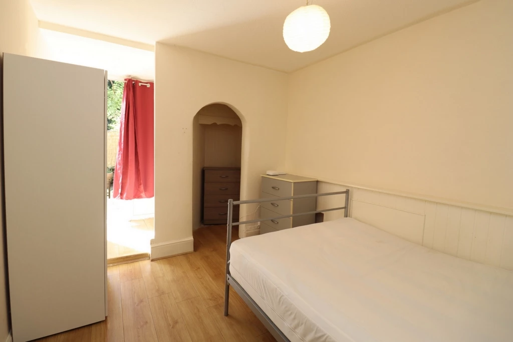 Similar Property: Double room - Single use in Poplar