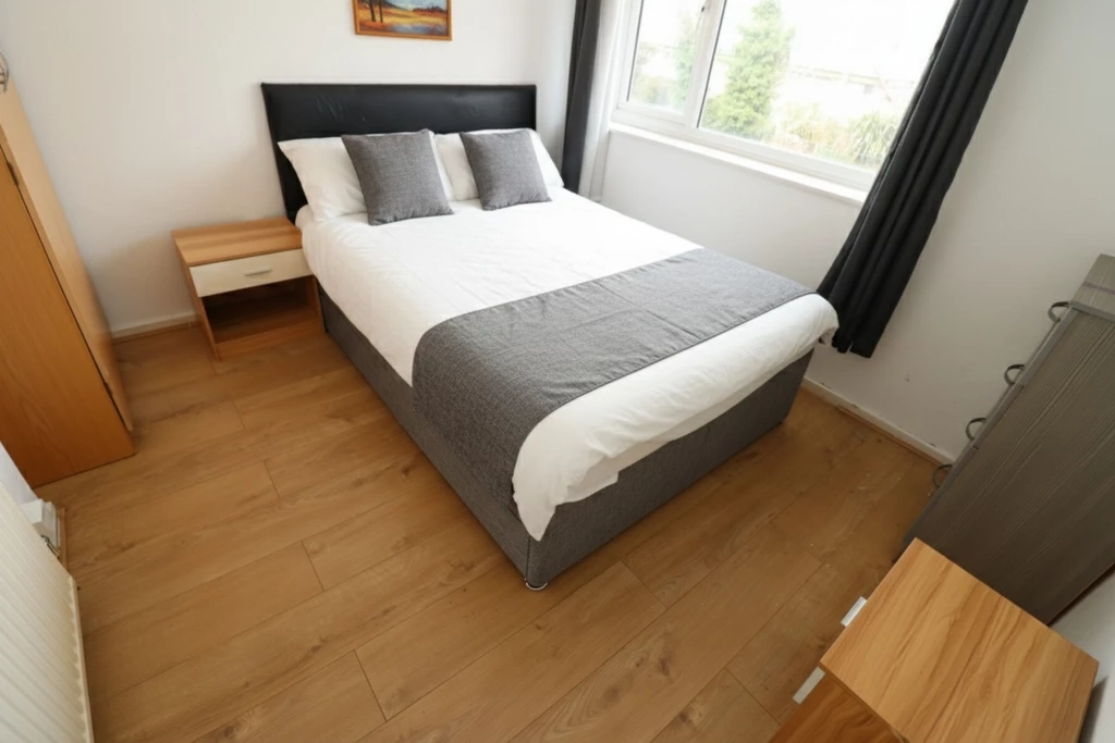 Similar Property: Double room - Single use in West Ham,Canning Town