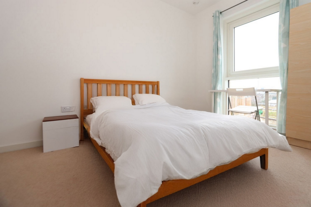 Similar Property: Ensuite Double Room in Surrey Quays Similar Property: Ensuite Double Room in Surrey Quays