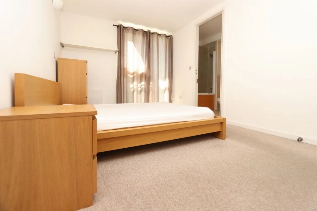 Similar Property: Ensuite Double Room in Greenwich