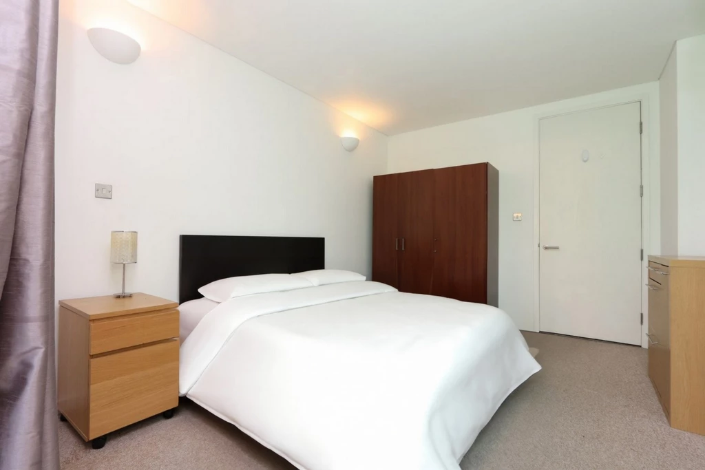 Similar Property: Double room - Single use in Greenwich