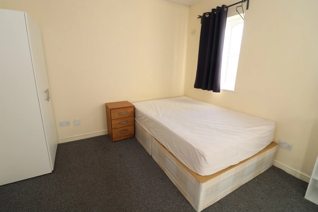 Property photo: Princes Riverside Road, SE16