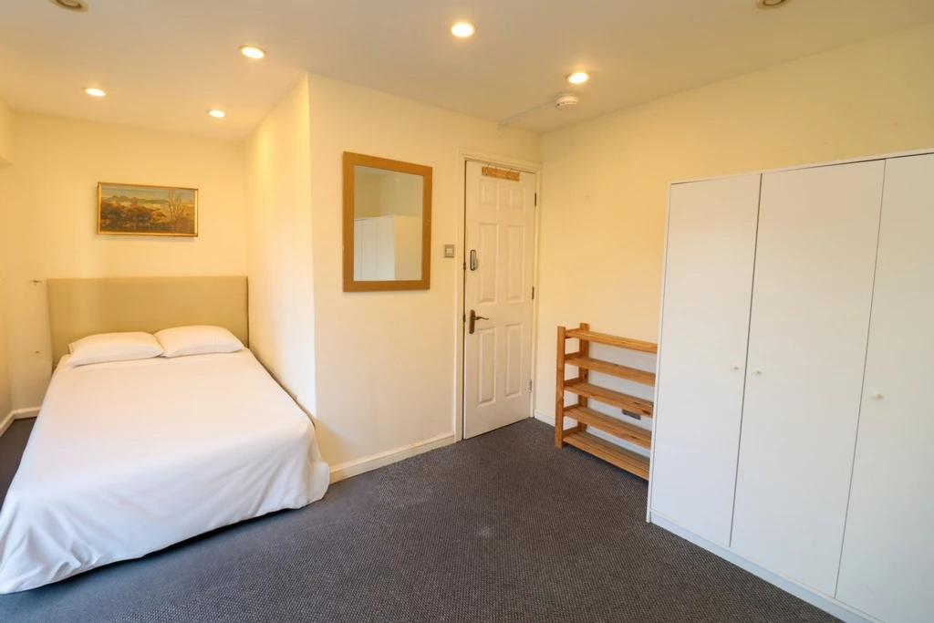 Similar Property: Double room - Single use in Canada Water