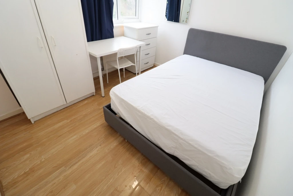 Similar Property: Double room - Single use in Wembley