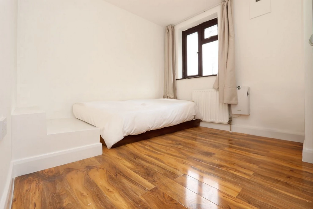 Property photo: Murray Square, E16