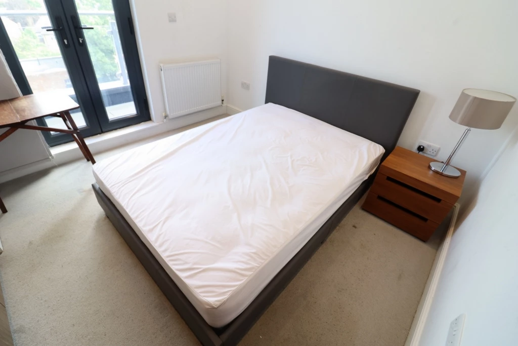 Similar Property: Double room - Single use in Bounds Green