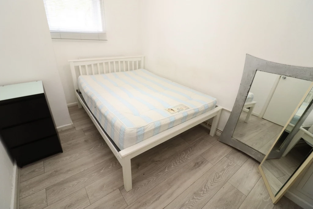 Similar Property: Double room - Single use in Archway