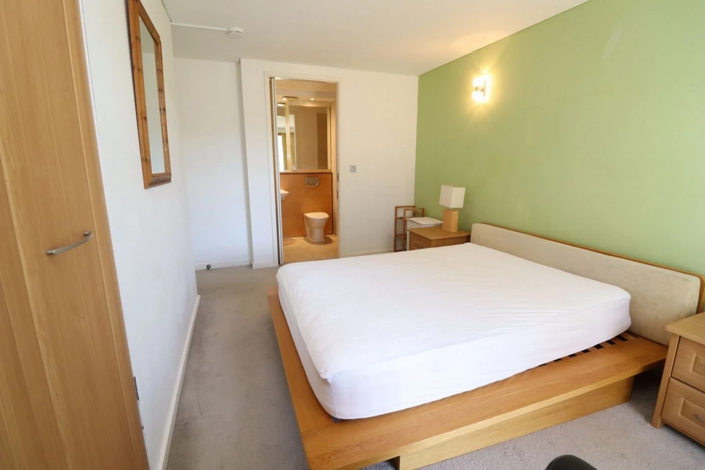 Similar Property: Ensuite Double Room in Greenwich