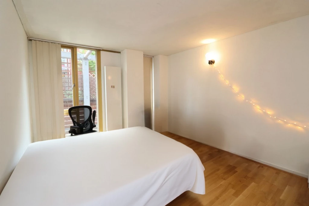Similar Property: Ensuite Single Room in Greenwich
