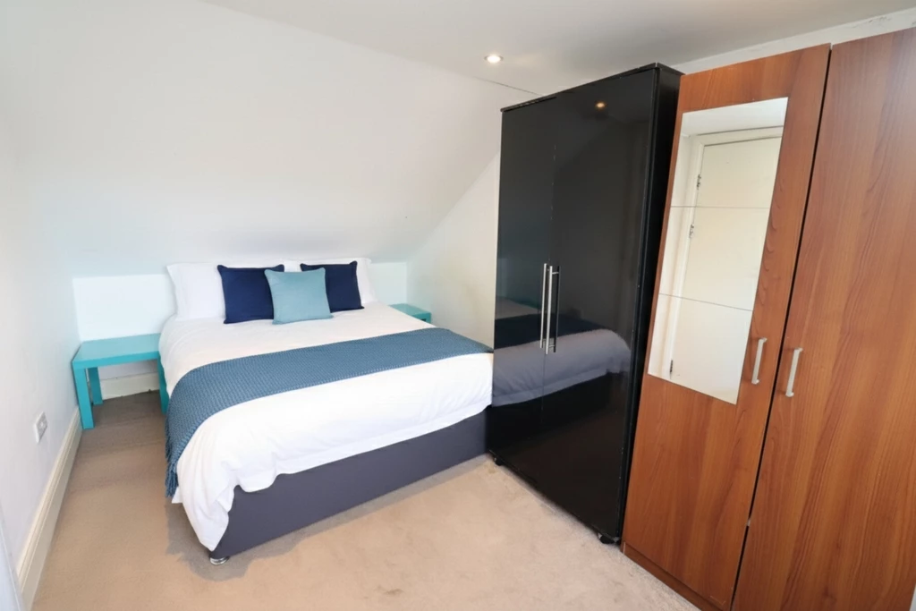 Similar Property: Double room - Single use in Ilford