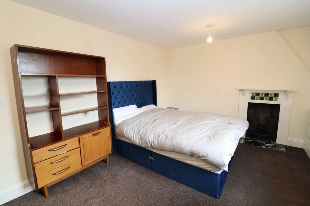 Similar Property: Double room - Single use in Bow Road