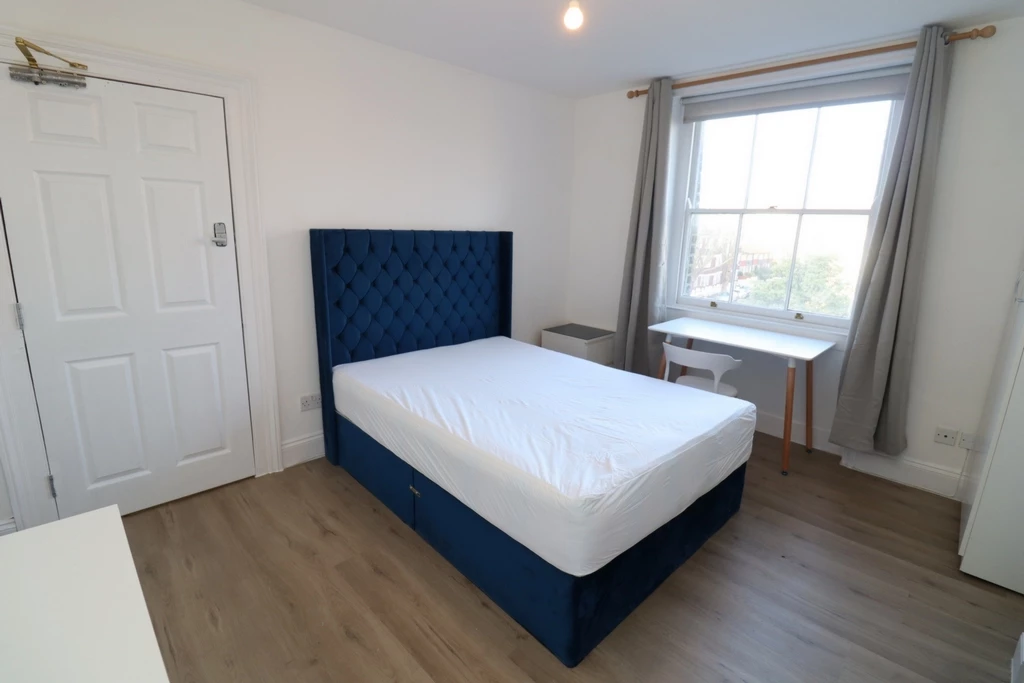 Similar Property: Double room - Single use in Bow Road