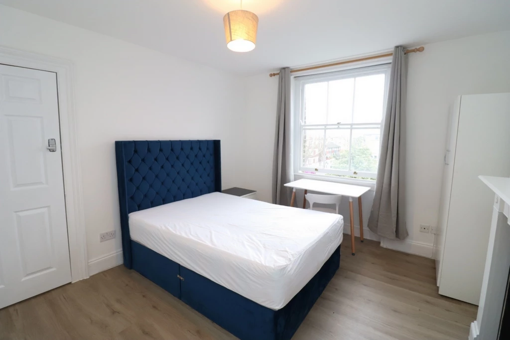 Similar Property: Double room - Single use in Bow Road