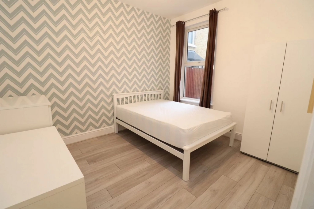 Similar Property: Double room - Single use in Charlton