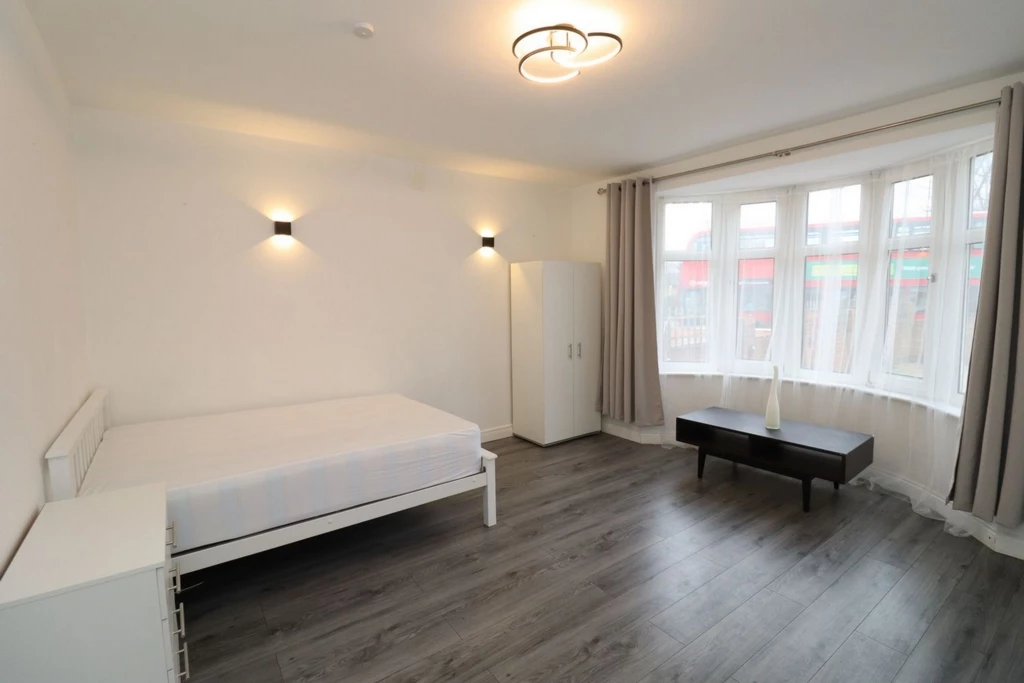 Similar Property: Double room - Single use in Streatham Hill