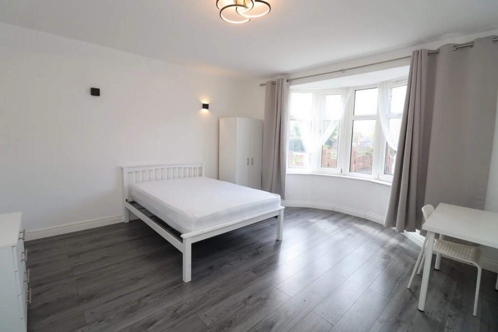 Property photo: Leigham Court Road, SW16