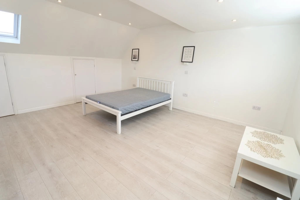Similar Property: Ensuite Single Room in Streatham Hill
