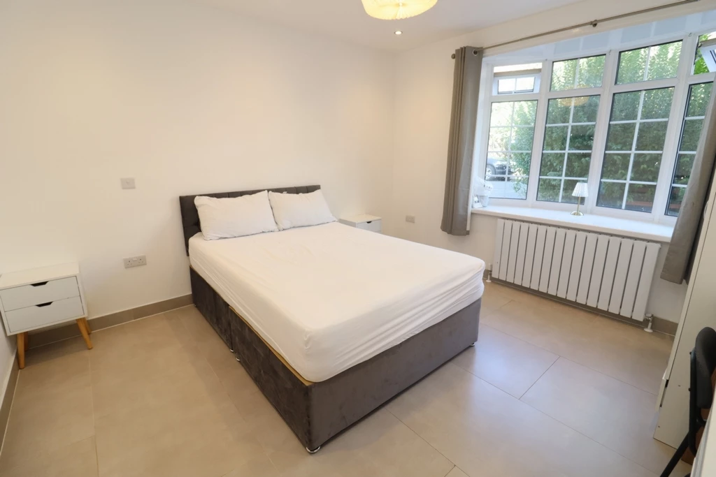 Property photo: Duckett Street, E1