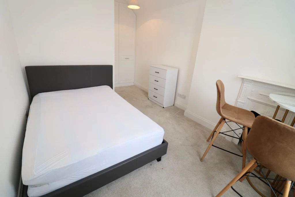 Similar Property: Double room - Single use in Willesden Green