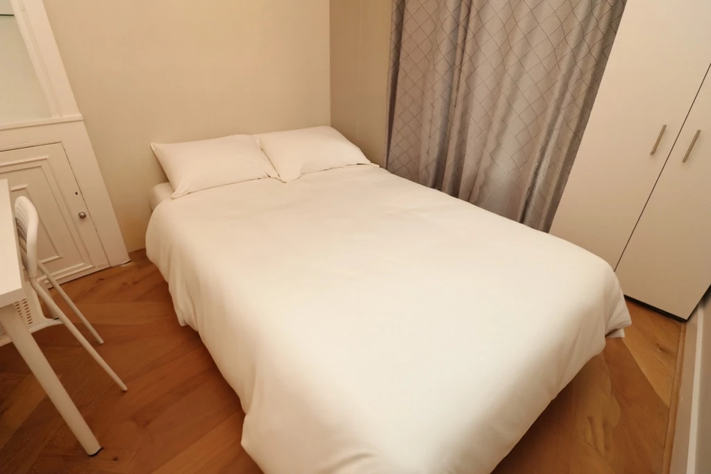 Similar Property: Double room - Single use in Victoria