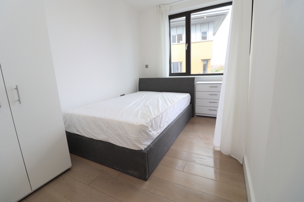 Similar Property: Double room - Single use in Hoxton Similar Property: Double room - Single use in Hoxton