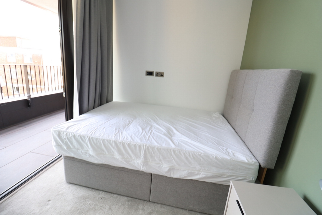 Similar Property: Double room - Single use in Hoxton Similar Property: Double room - Single use in Hoxton