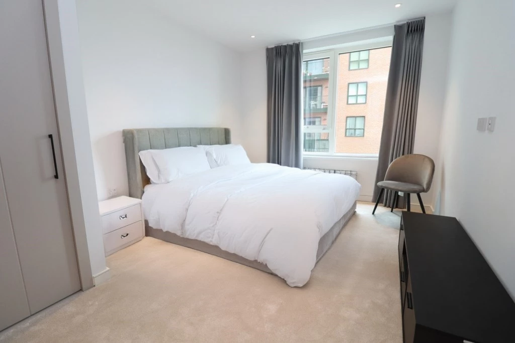 Similar Property: Ensuite Double Room in Southall