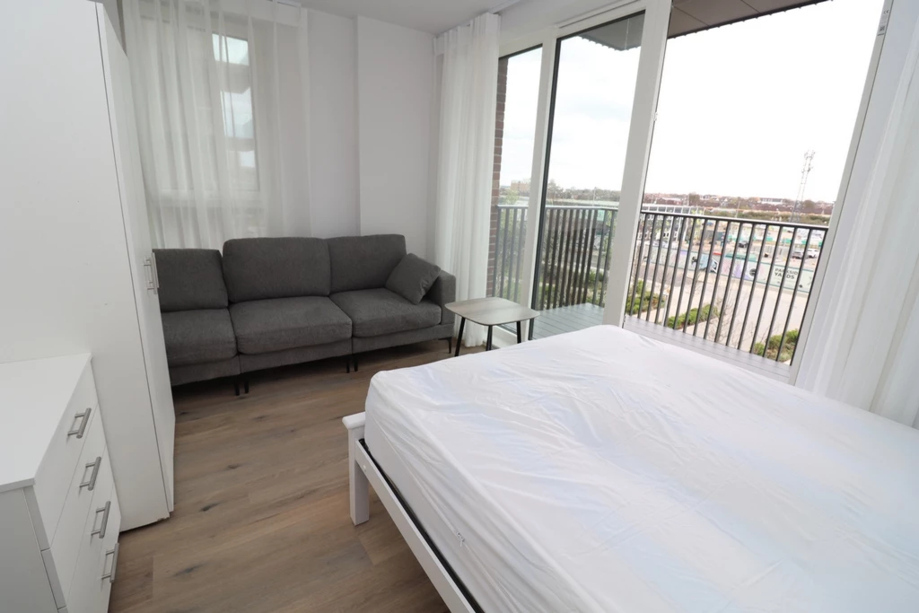 Similar Property: Double Room in Southall