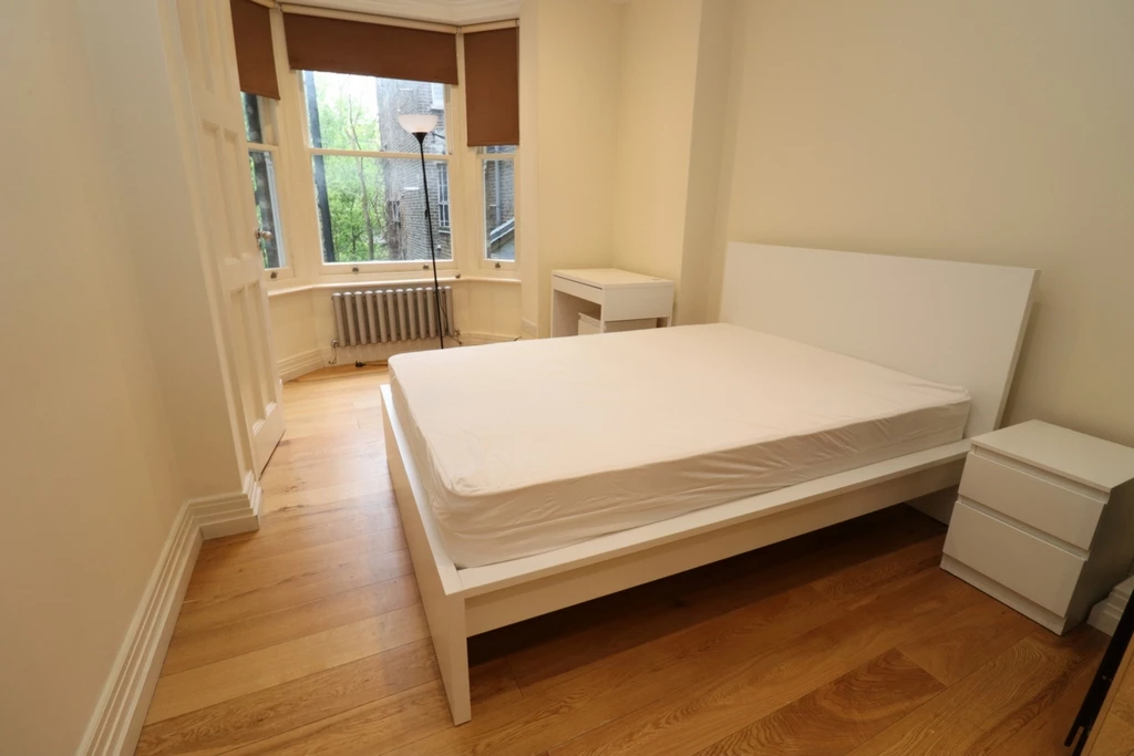 Similar Property: Ensuite Single Room in St. John's Wood