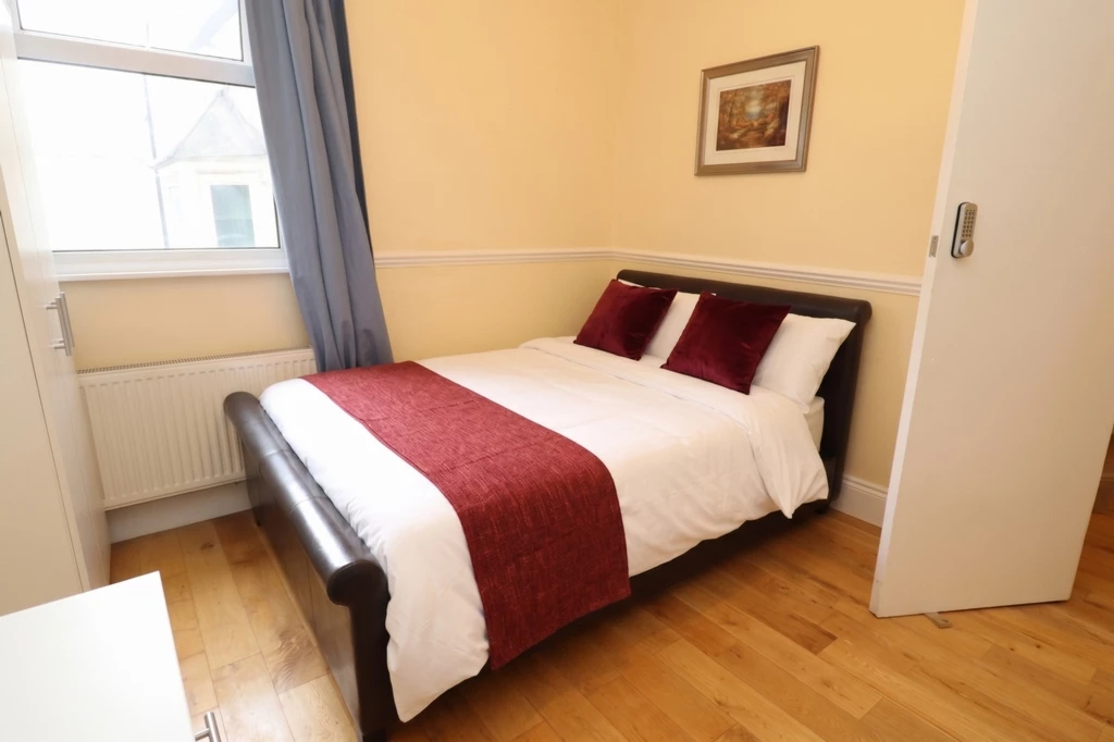 Similar Property: Double room - Single use in Greenwich/Westcombe Park