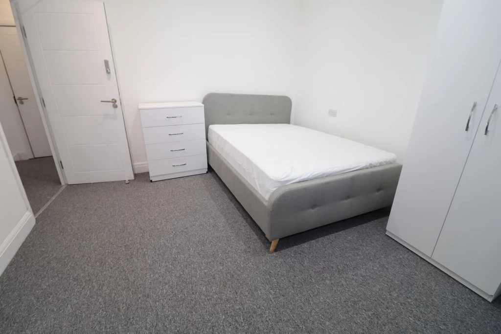 Similar Property: Ensuite Single Room in Perivale