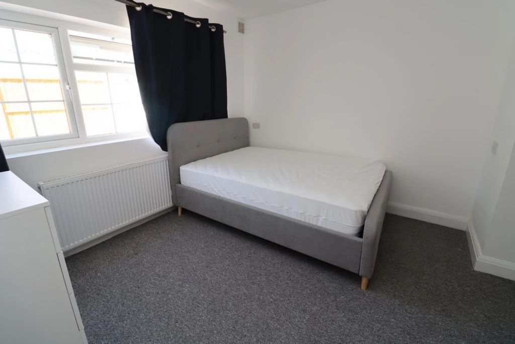 Similar Property: Ensuite Single Room in Perivale