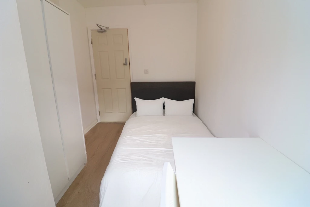 Similar Property: Double room - Single use in Brondesbury Park