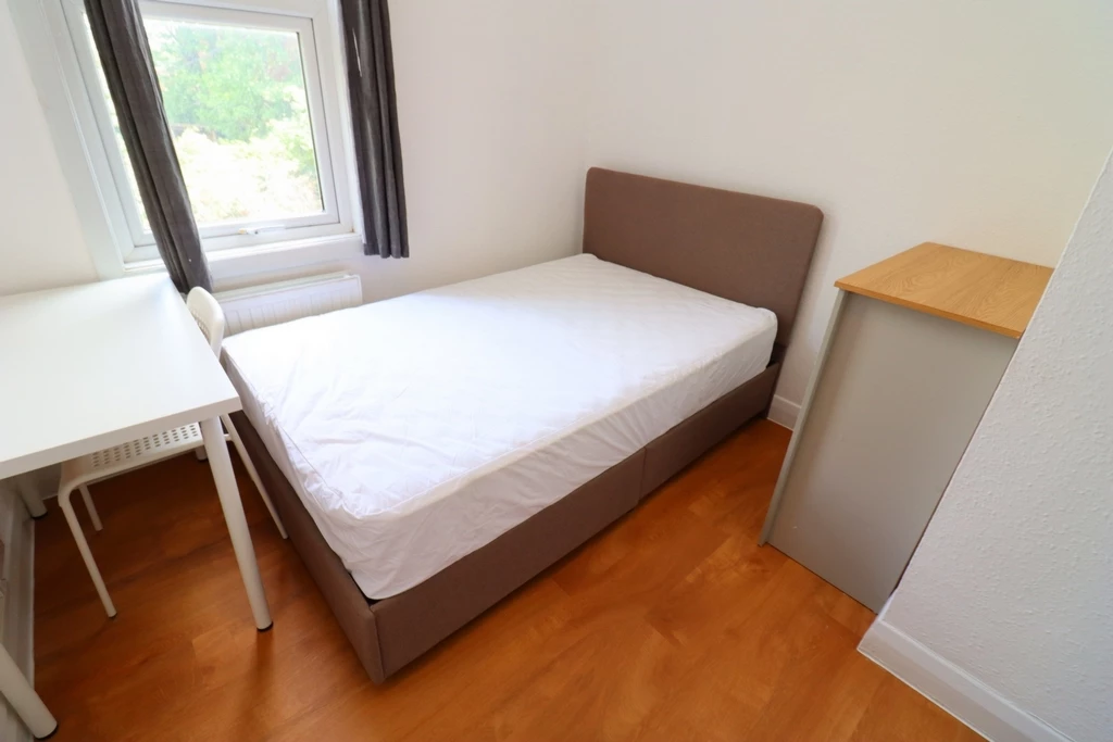 Similar Property: Double room - Single use in Hanwell