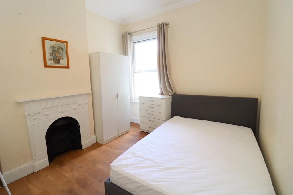 Similar Property: Double room - Single use in Harrow