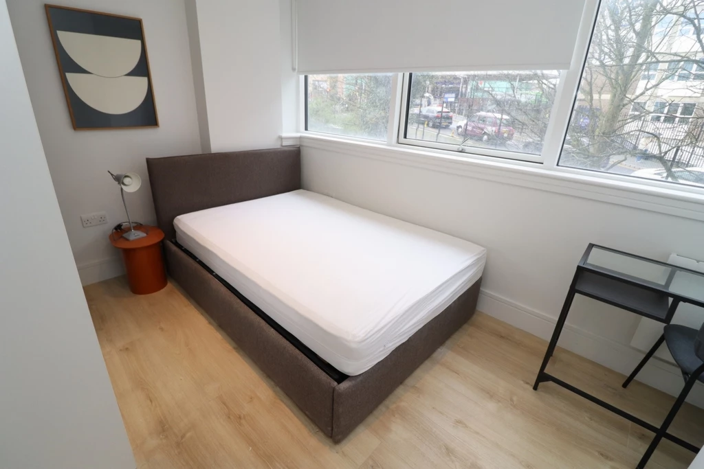 Similar Property: Double room - Single use in Wembley Park
