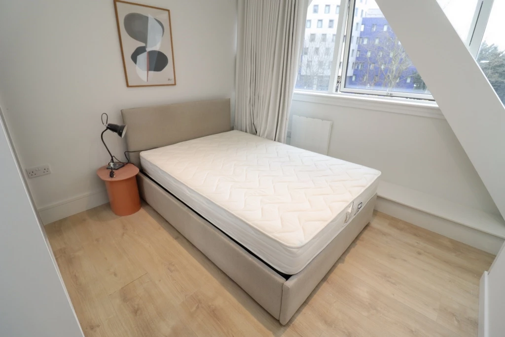 Similar Property: Double room - Single use in Wembley Park