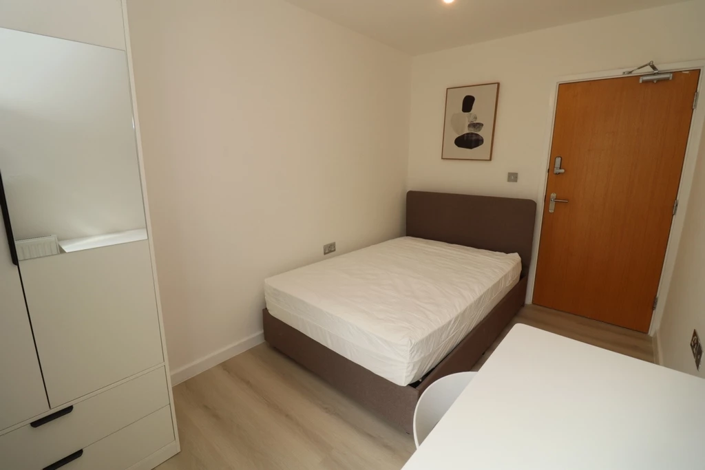 Similar Property: Double room - Single use in 