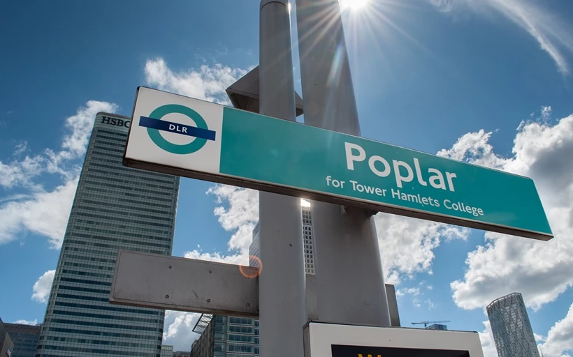 Poplar E14 DLR Station