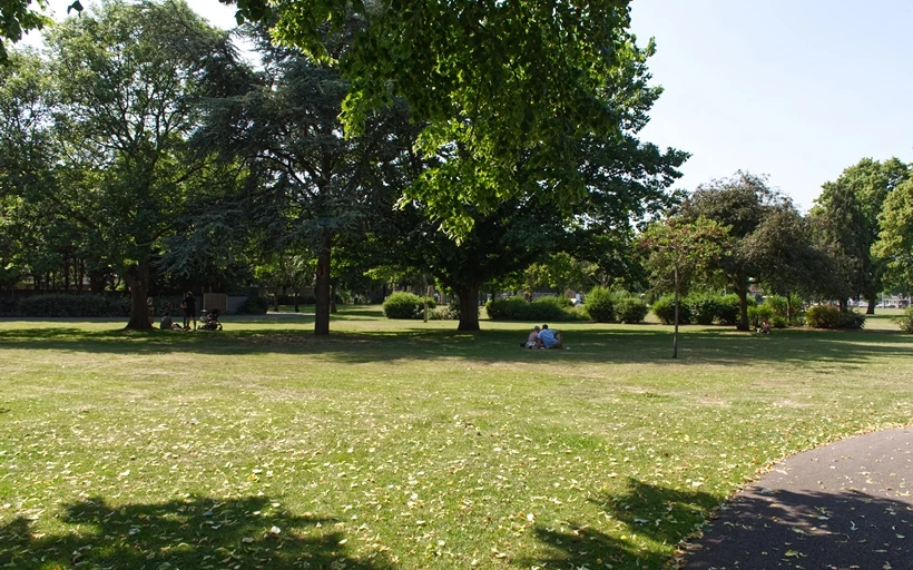 Beautiful Cottons Park, Romford RM1