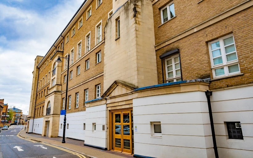 Old Sun Wharf E14 is on Narrow Street in Limehouse.