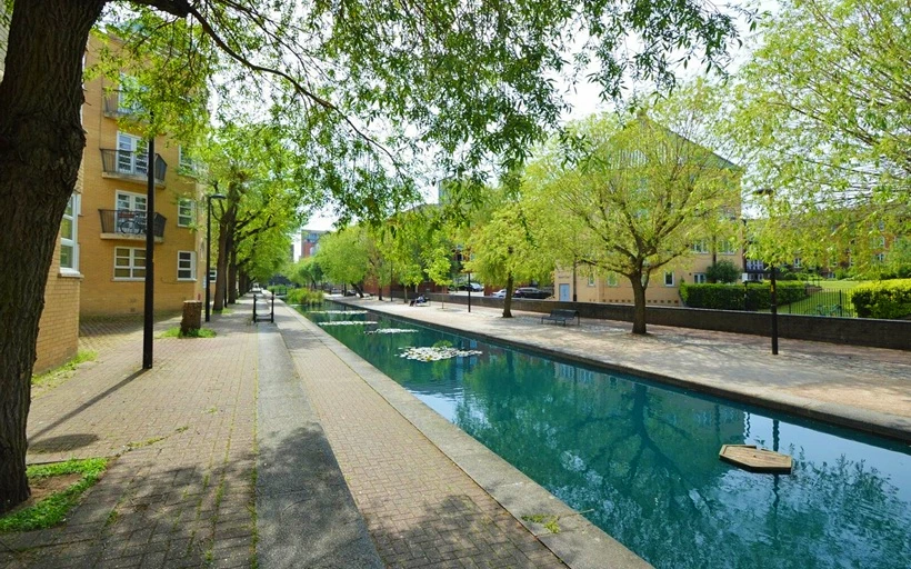 Wolfe Crescent is adjacent to the Albion Channel in Canada Water